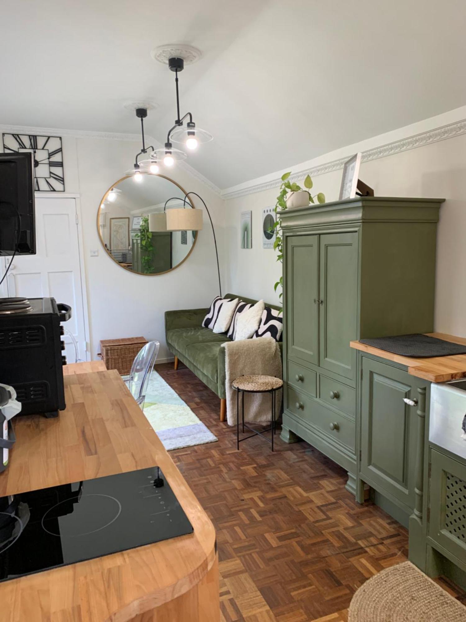Newly Refurbished One Bedroom With Additional Sofa Bed Self Contained Flat In Garden Abbots Langley Bagian luar foto
